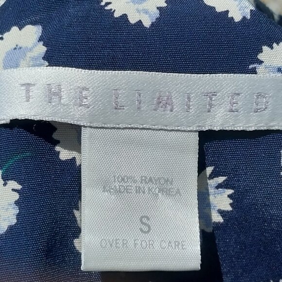 The Limited Floral Short Sleeve Romper with Pockets, Vintage, Navy Blue, Small - Picture 8 of 9